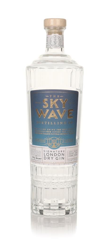 Sky Wave Spiced Apple Gin Liqueur: Oxfordshire Apples and Winter Warmth