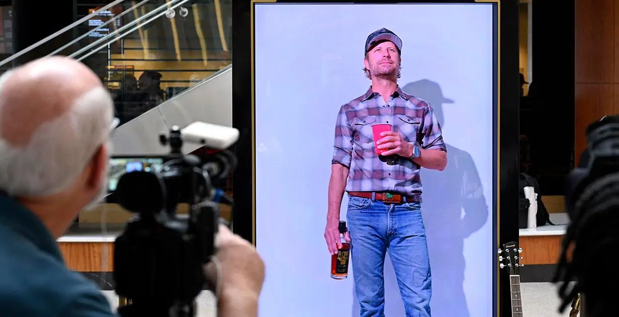 Dierks Bentley Hologram Promotes ROW 94 at Louisville - American Review