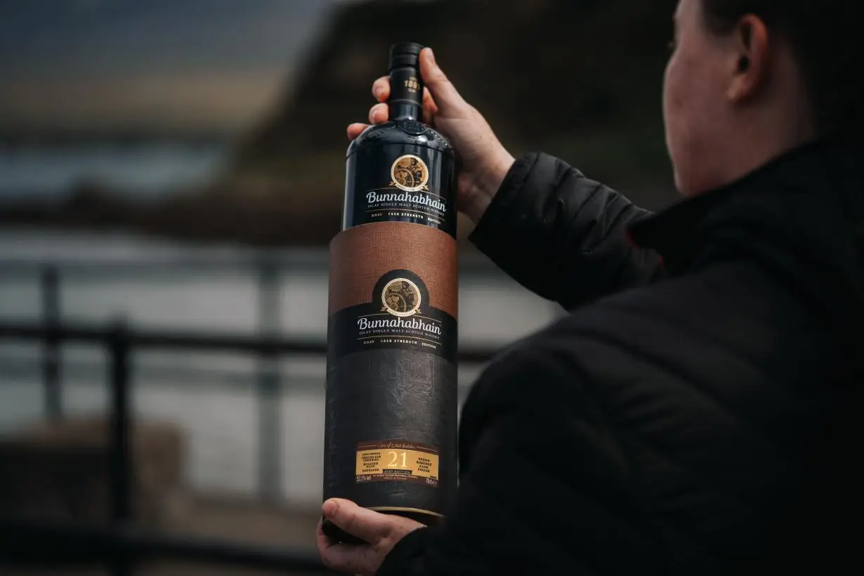 Bunnahabhain Unveils 21 Year Old Cask Strength 2025 - American Review