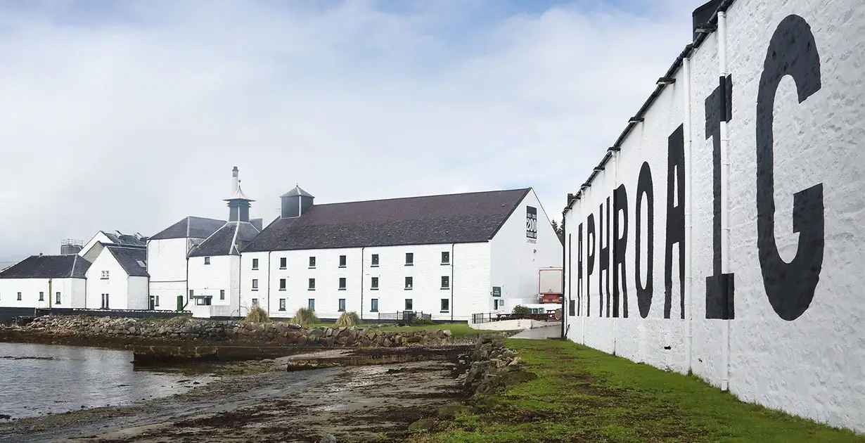 Suntory Merges Bowmore & Laphroaig Teams, Offers Redundancy - Japanese Review