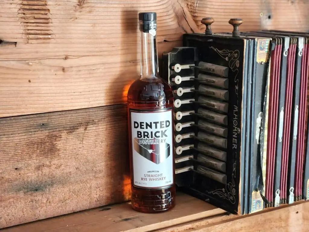 Whiskey Review: Dented Brick Premium Straight Rye Whiskey - Rye Review