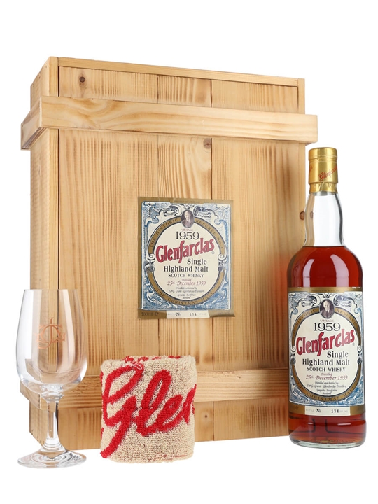 Glenfarclas 105 20 Year Old: Aged Cask Strength Sherry Bomb — 60% Oloroso Heavyweight - Scotch Review